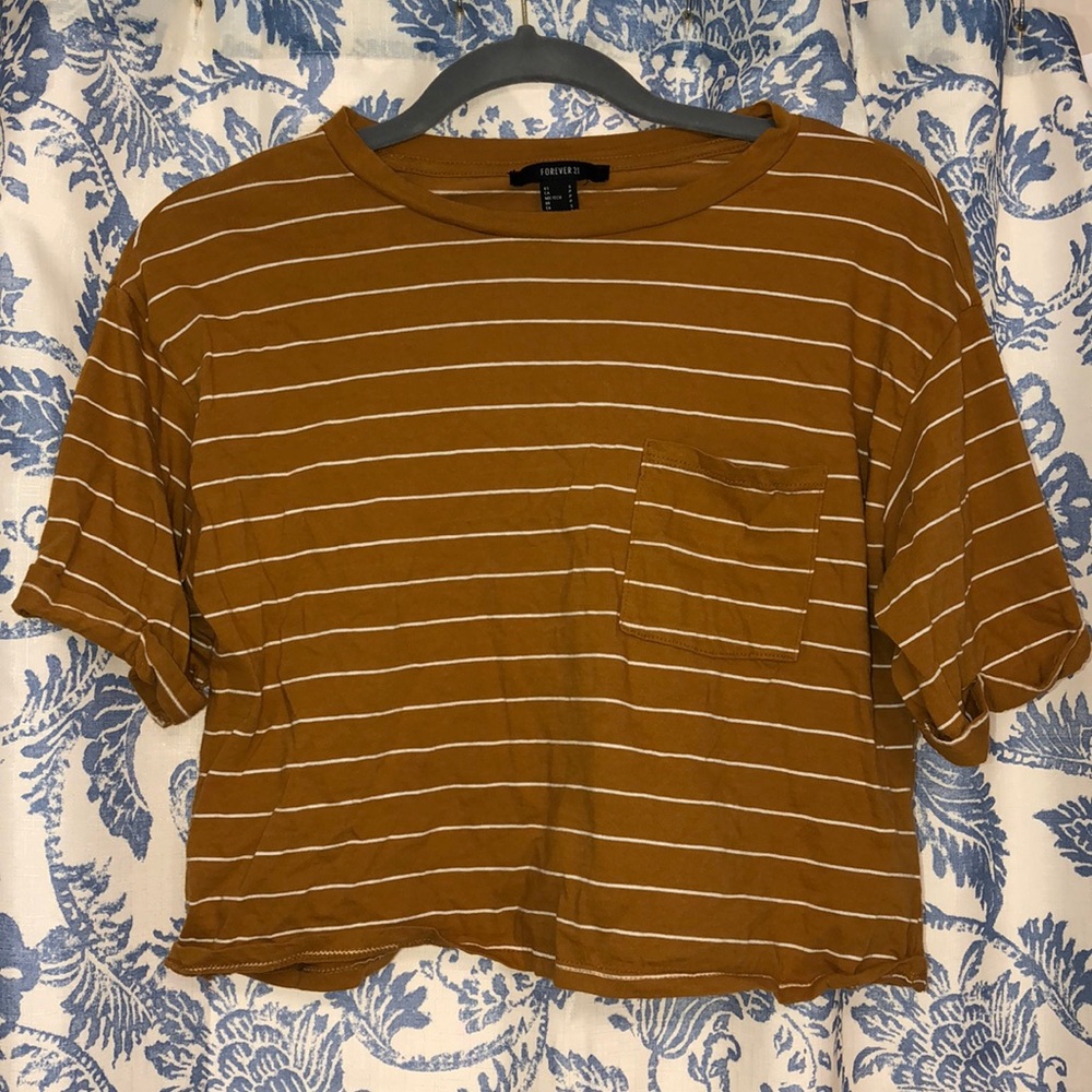 Forever 21 cropped tee